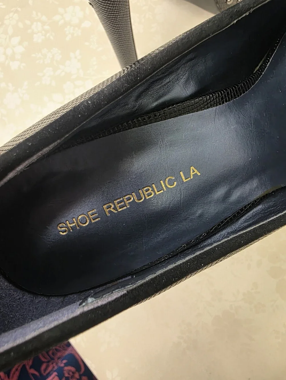 Shoe Republic LA Ethanie Black Platform Pumps Studded Metallic Toe Cap 7.5 Box